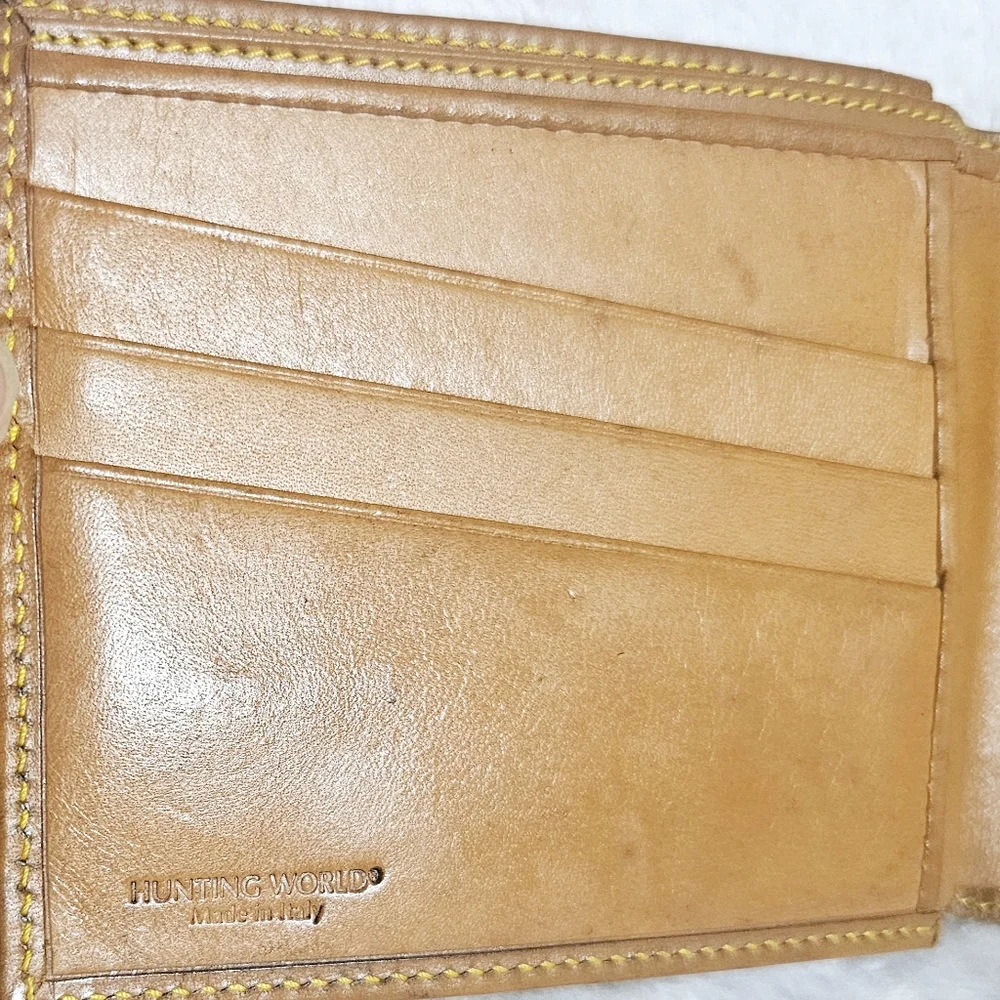 Hunting World Mens Green Bifold Wallet